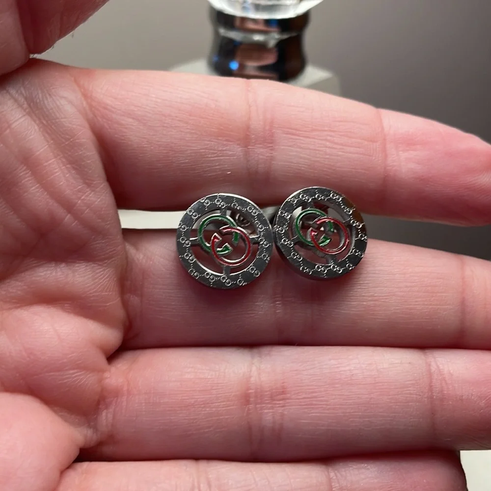 Upstyled Luxury Earrings - Picture 4 of 4